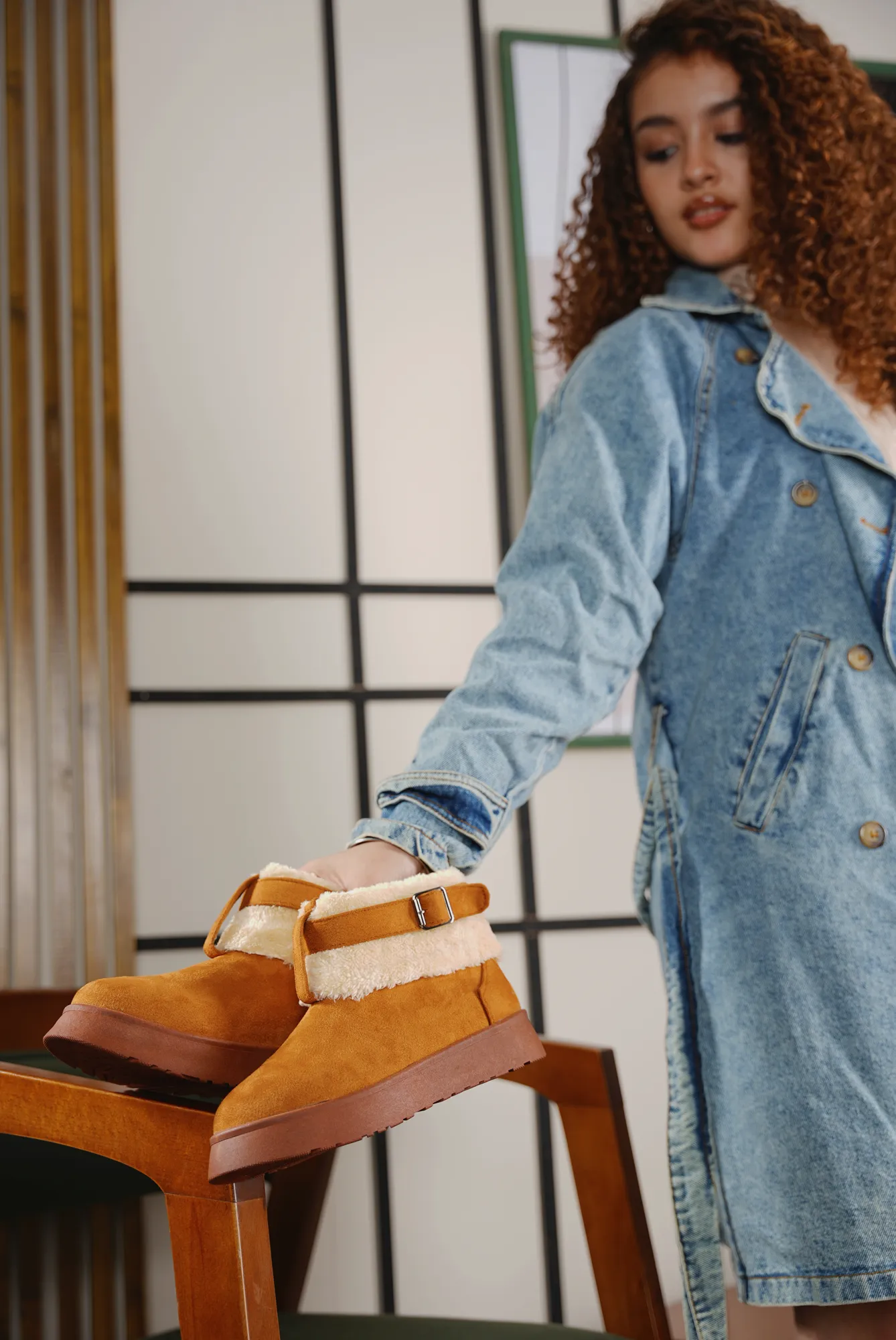 Casual Winter Boots with Plush Cuff - Camel