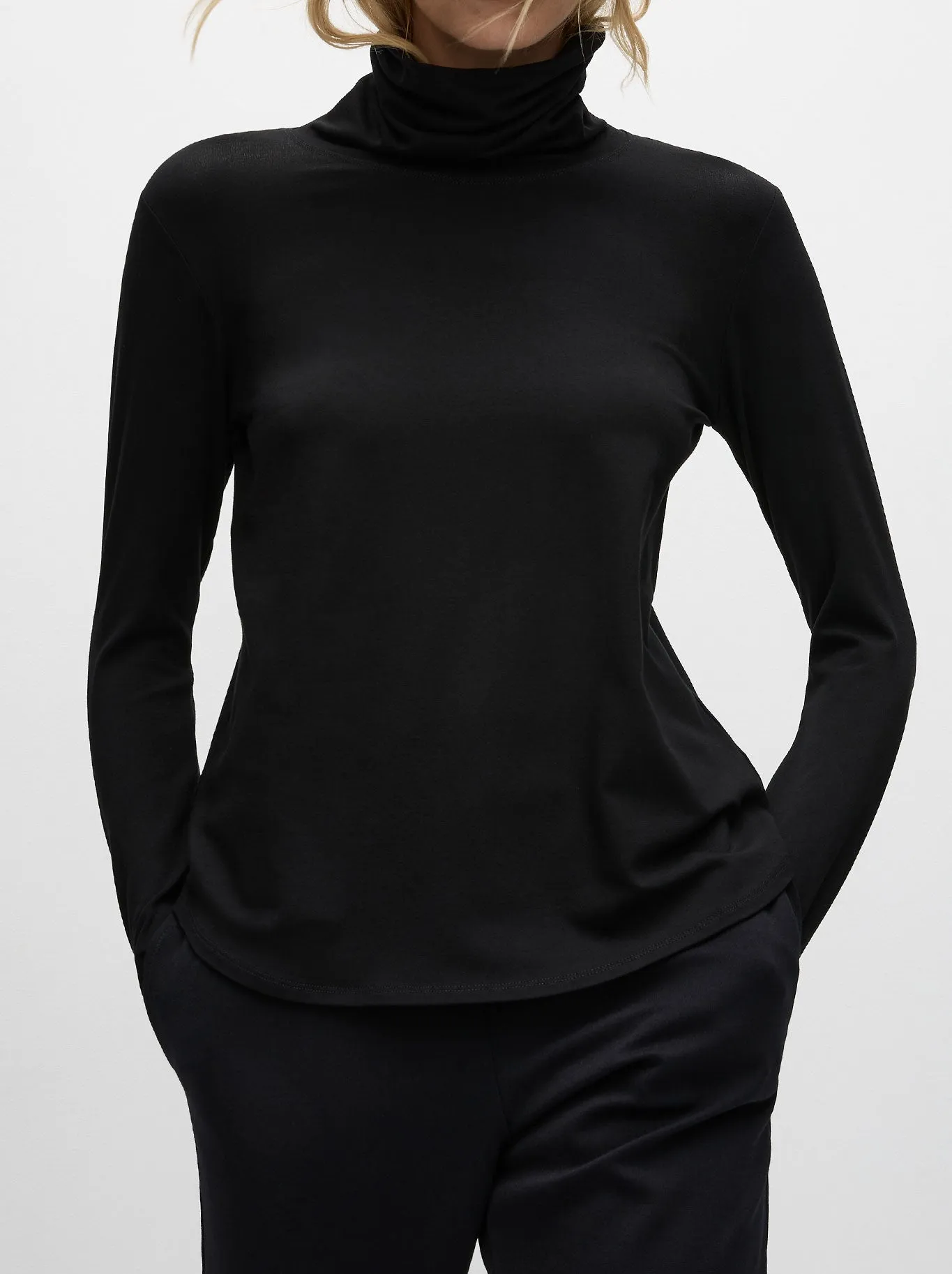 MELA PURDIE TURTLE NECK TOP