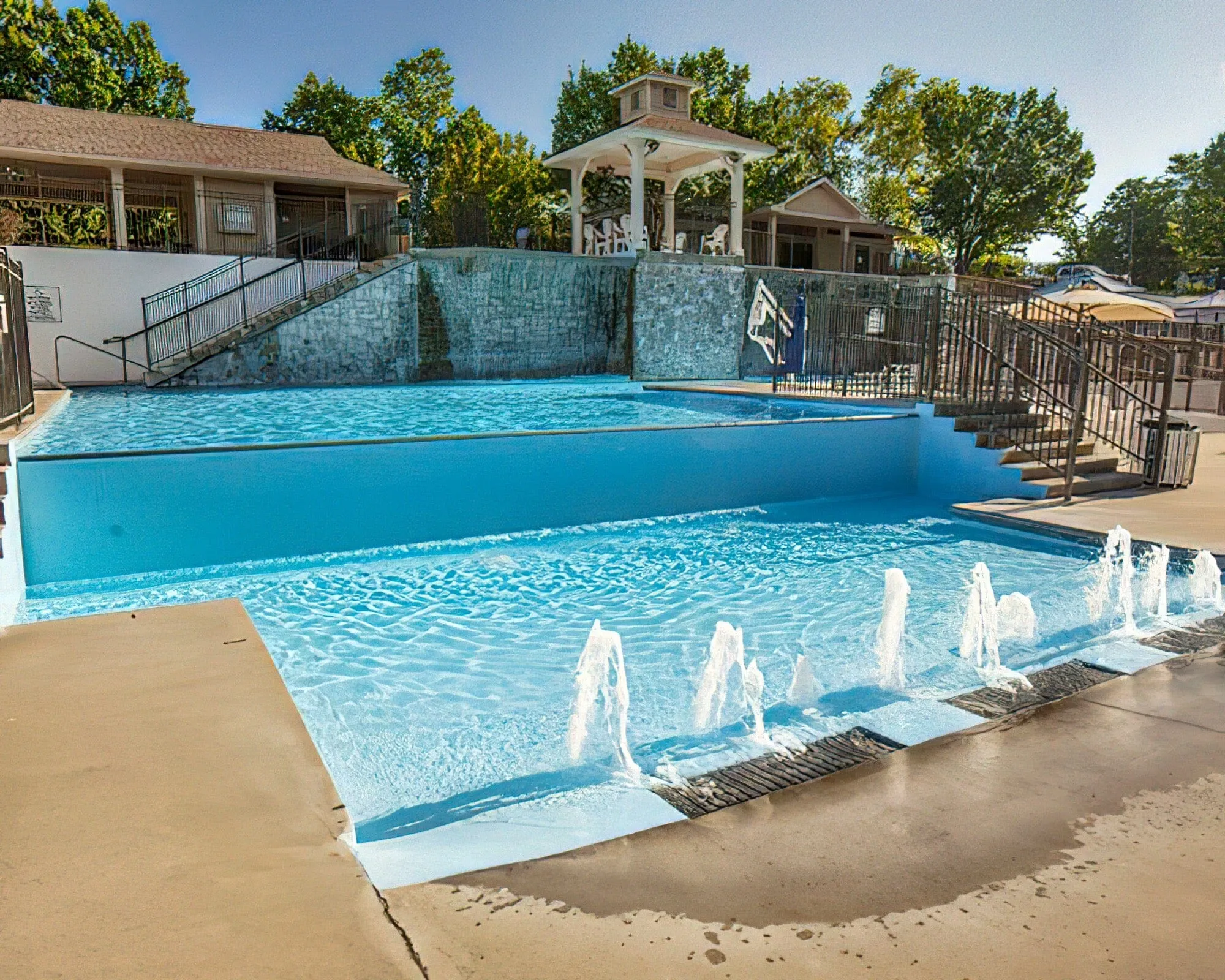 Stonebridge Village Condominiums