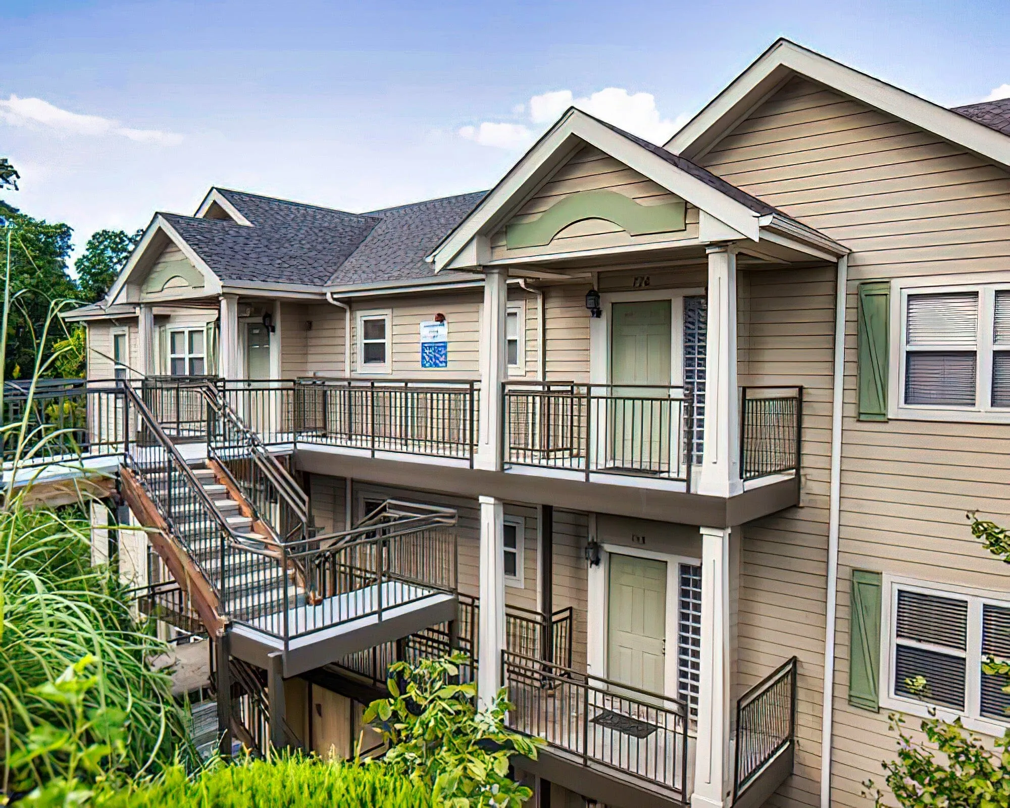 Stonebridge Village Condominiums