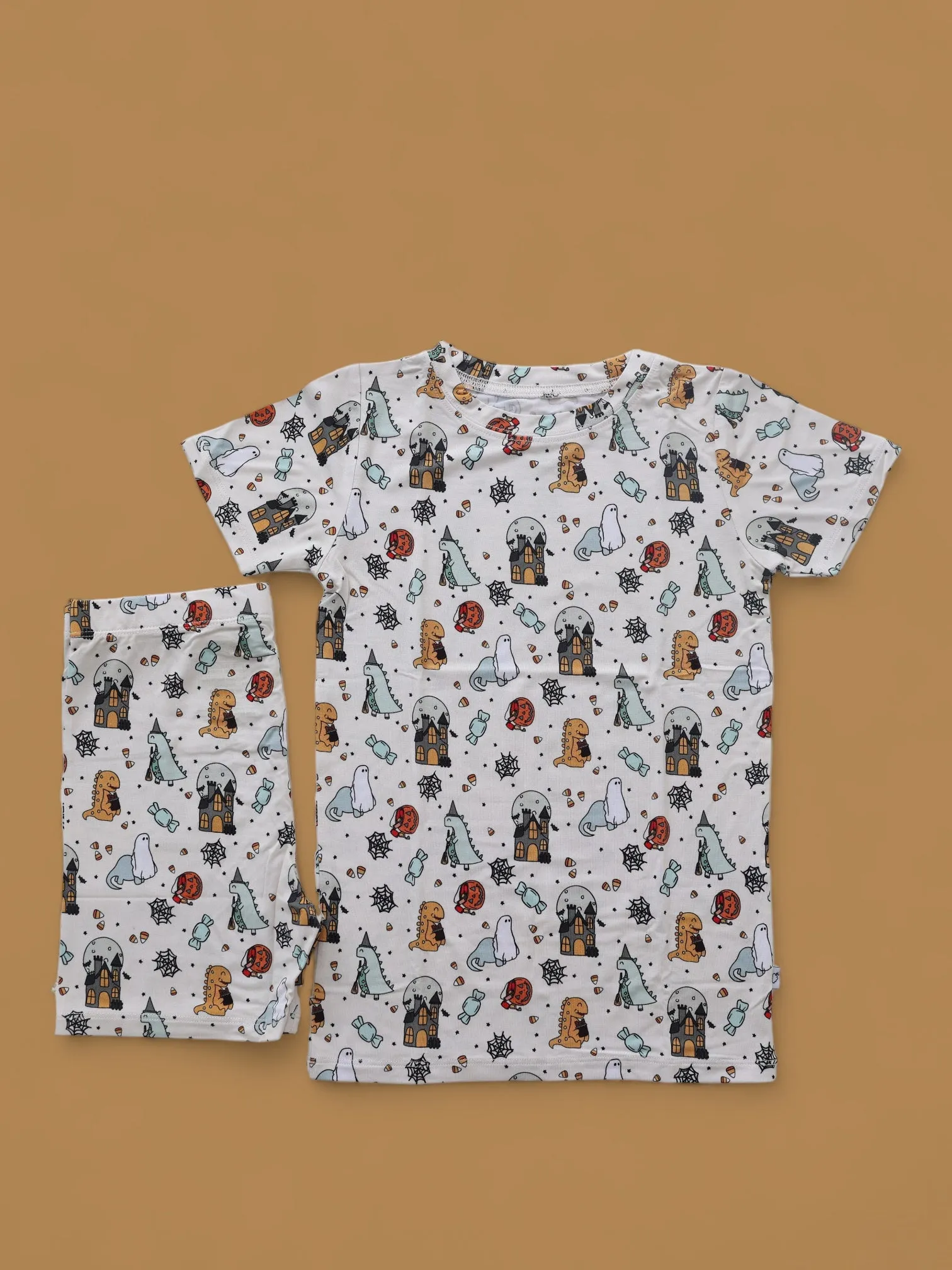TRICK ROAR TREAT DREAM SHORT SET