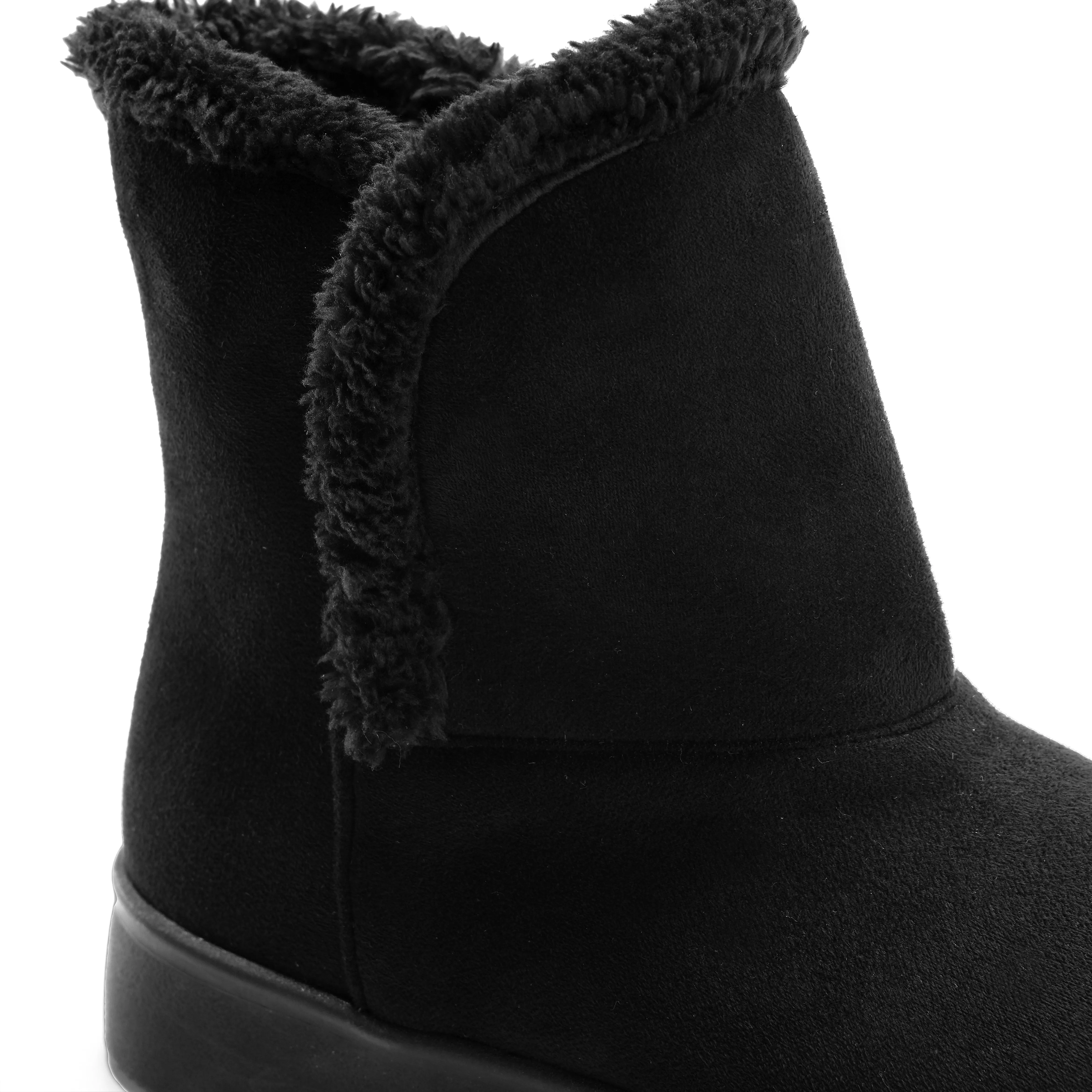 Warm-Lined Boots - Black